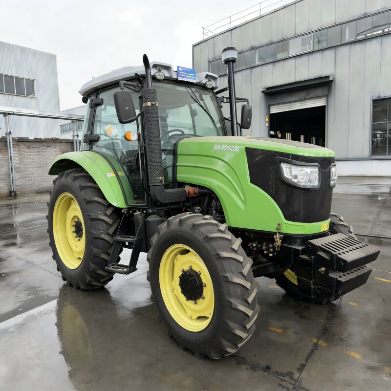 Potente Tractor Agrícola Diésel de Cuatro Ruedas 4x4 Diseñado para Manejar Tareas Agrícolas Pesadas y Terrenos Difíciles